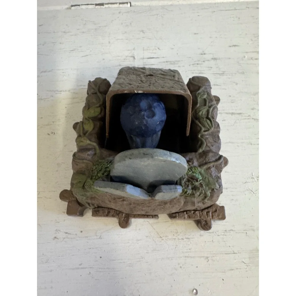 Jakks Pacific Pokemon Nintendo 2007 Graveyard Tombstone Playset Base Piece Brown